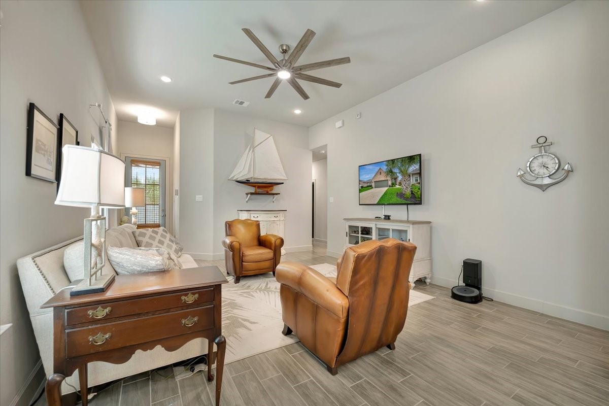 5314 Abbeville Court Property Photo 6