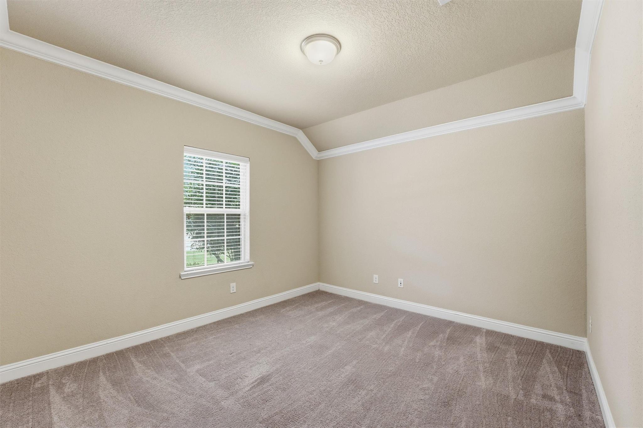 1911 Cedar Ridge Lane Property Photo 4
