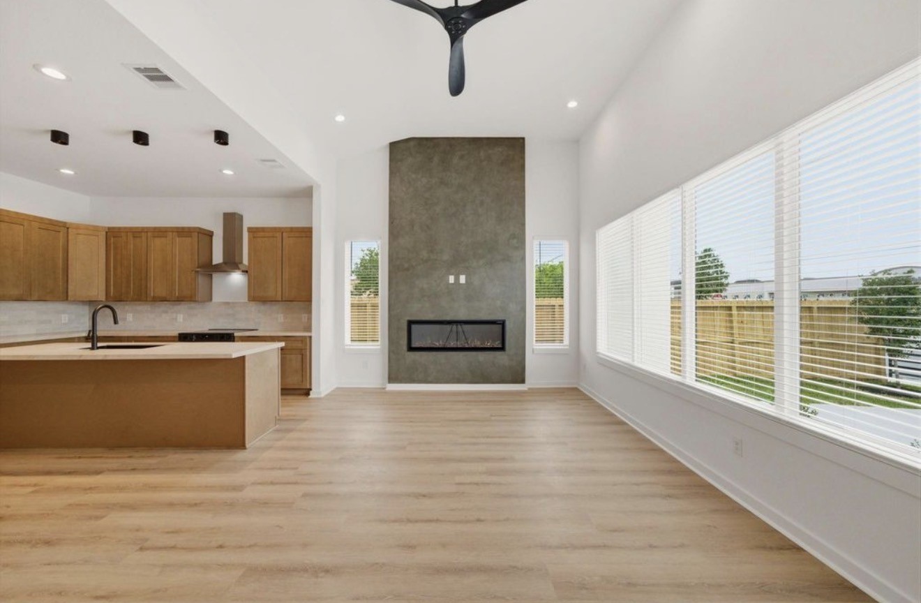 8203 Calhoun Road A Property Photo 7