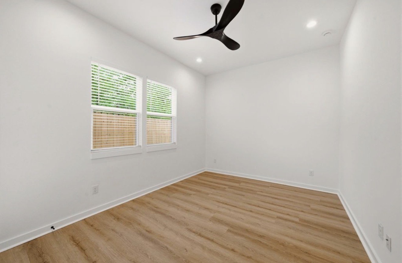 8203 Calhoun Road A Property Photo 20