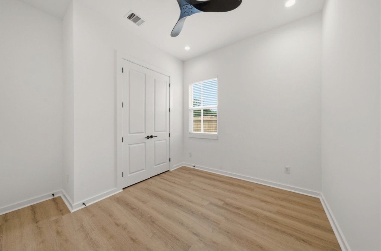 8203 Calhoun Road A Property Photo 22
