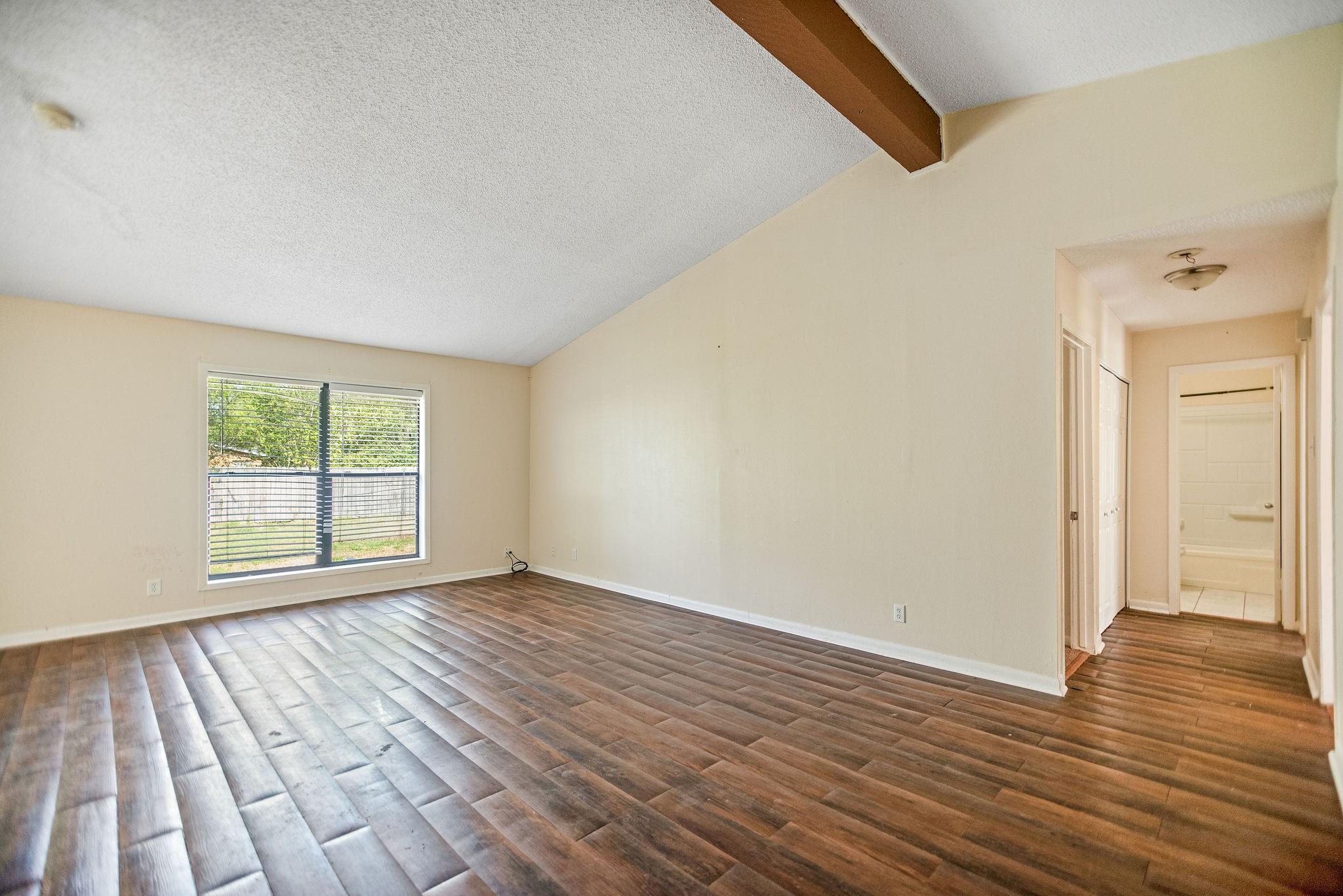 2107 Jackson Street Property Photo 8