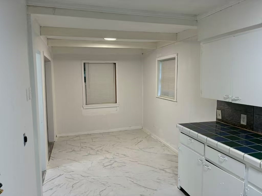1302 Thomas Avenue Property Photo 12