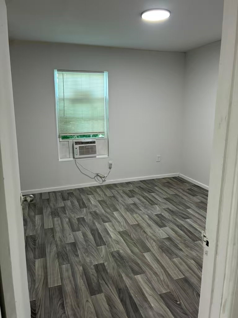 1302 Thomas Avenue Property Photo 19