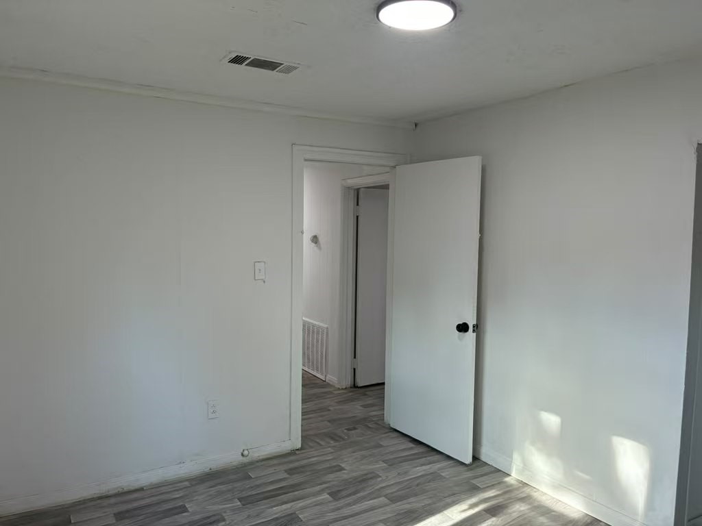 1302 Thomas Avenue Property Photo 21