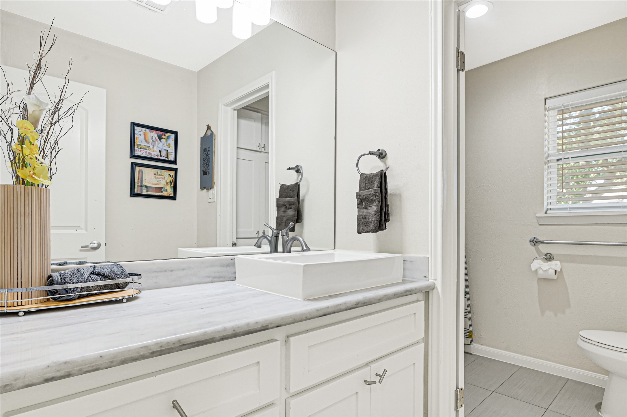 5534 Loch Lomond Drive Property Photo 25