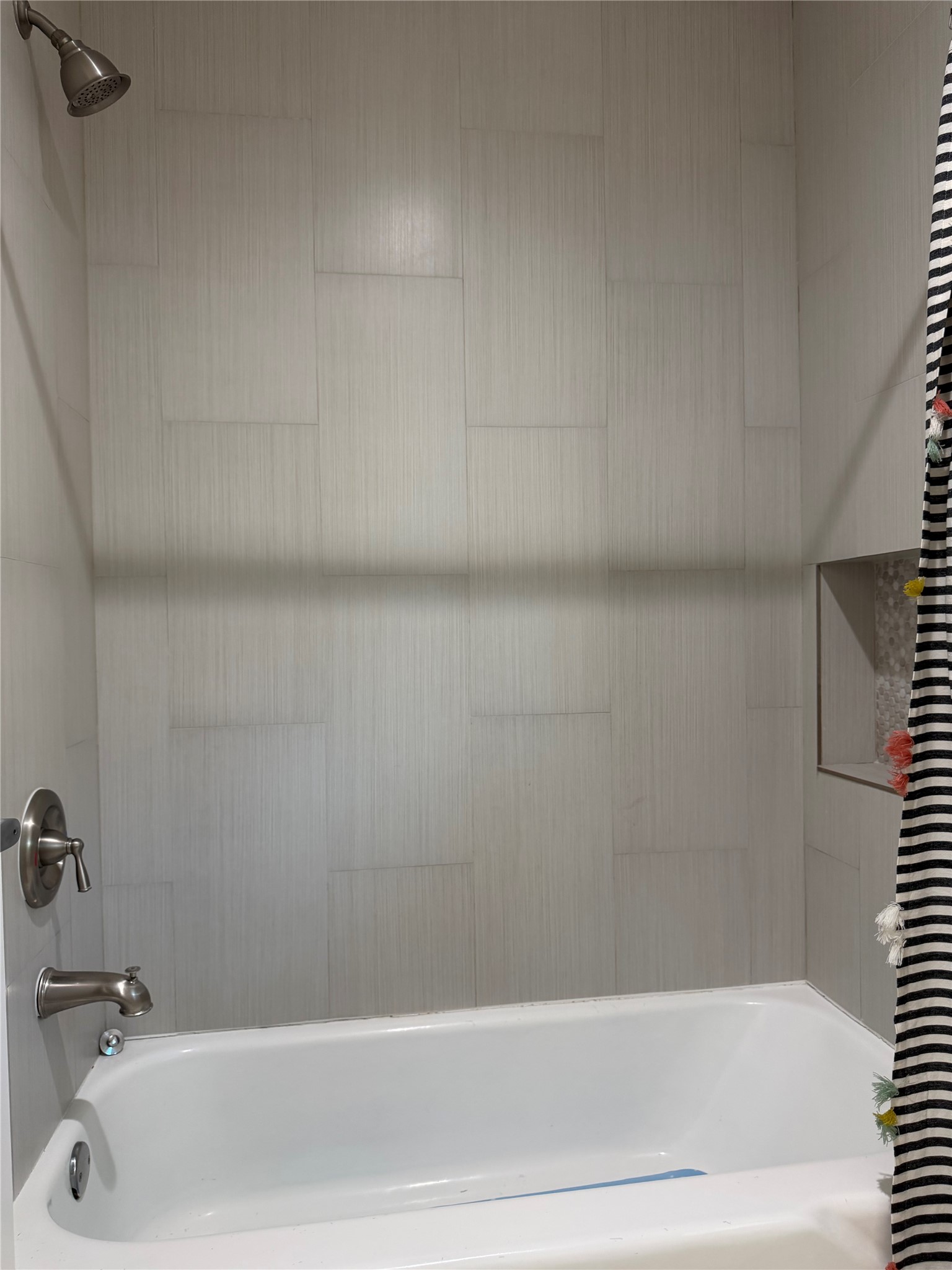 5534 Loch Lomond Drive Property Photo 32