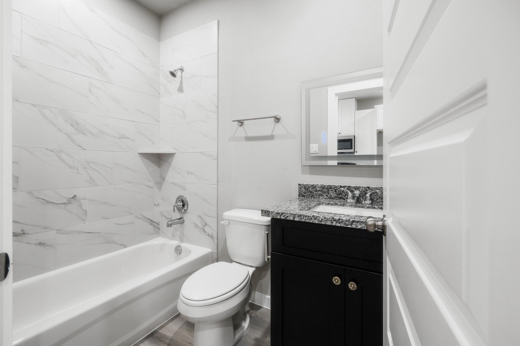 8153 Tate Street B Property Photo 6