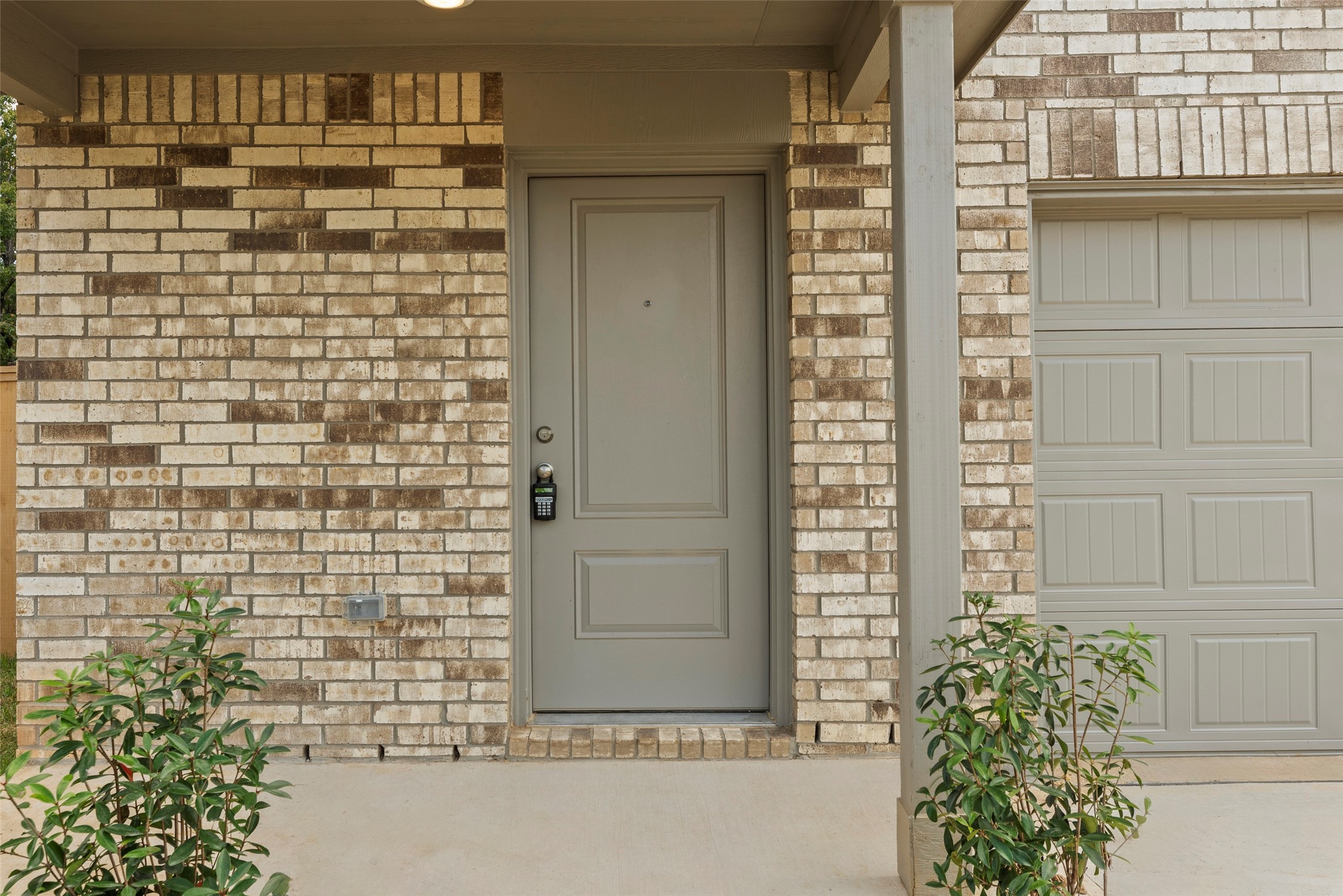 3094 Mallorca Drive Property Photo 4