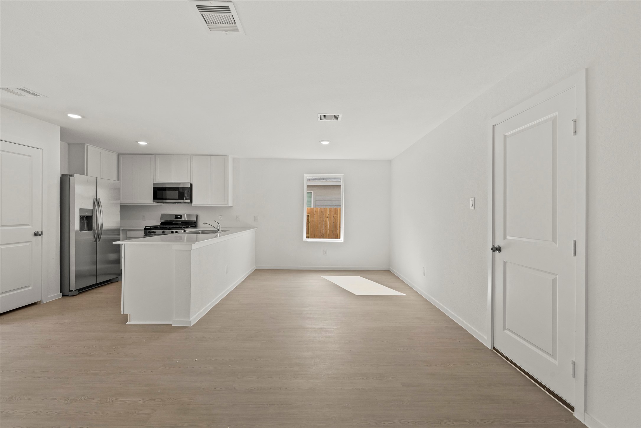 3094 Mallorca Drive Property Photo 9