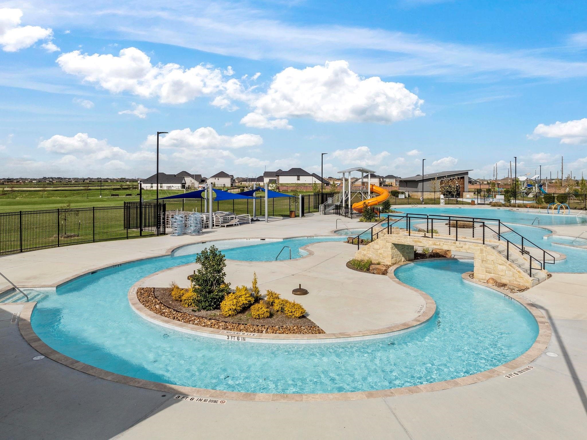 27327 Blue Pool Drive Property Photo 5