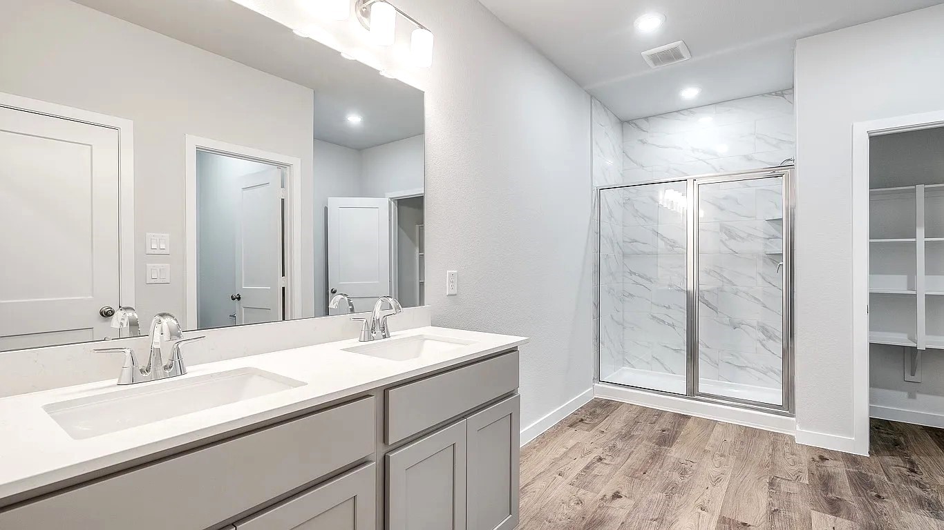 27327 Blue Pool Drive Property Photo 16