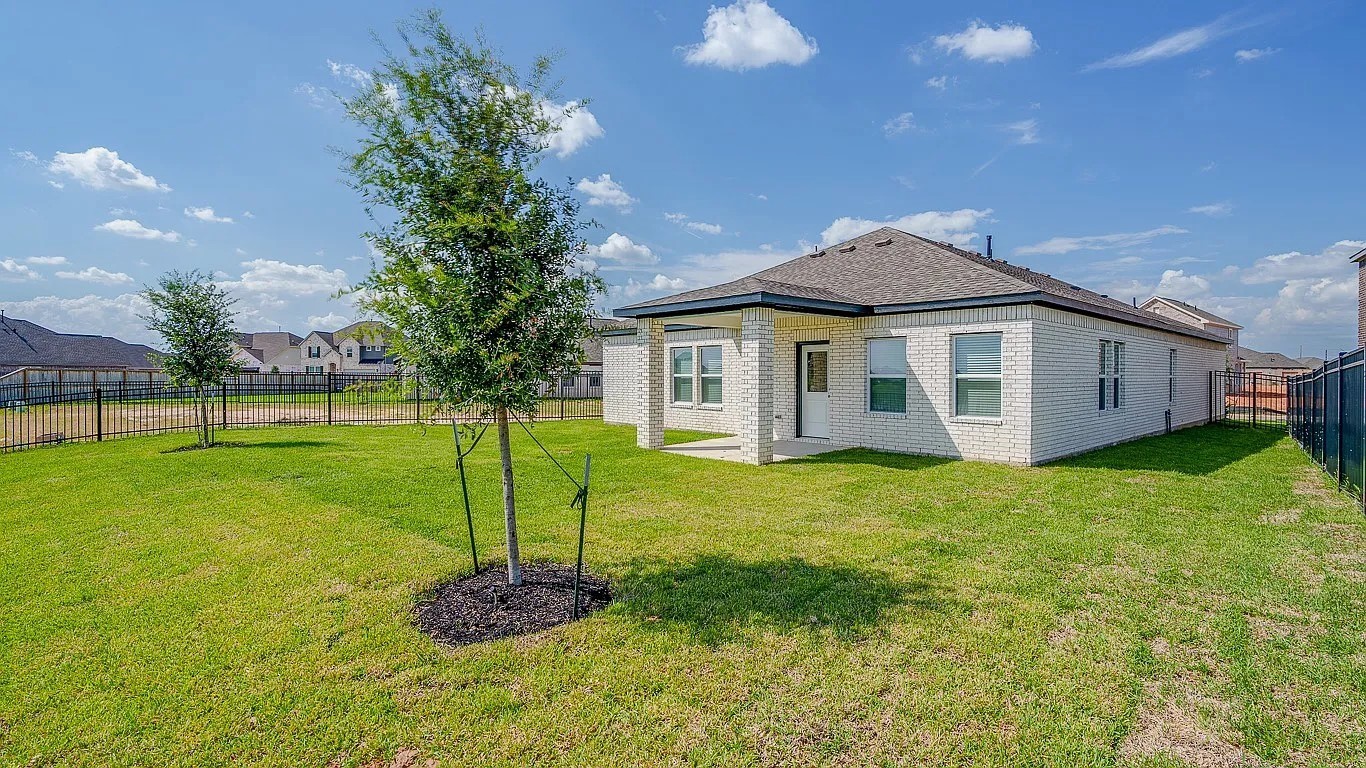 27327 Blue Pool Drive Property Photo 20