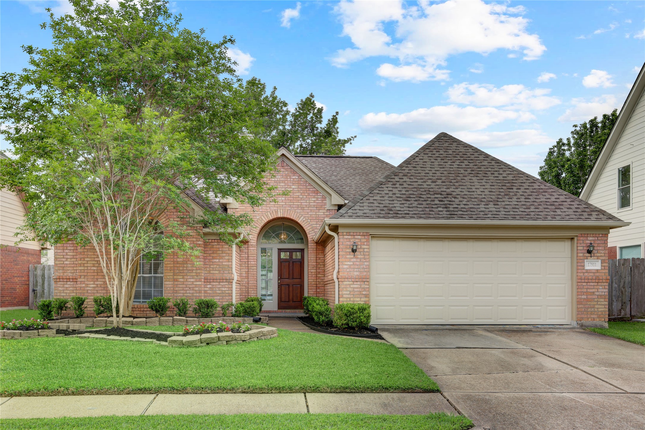 17911 Scrub Oak Drive Property Photo 1