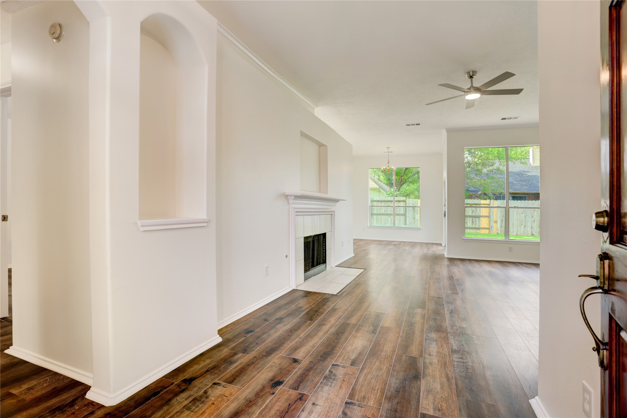 17911 Scrub Oak Drive Property Photo 3