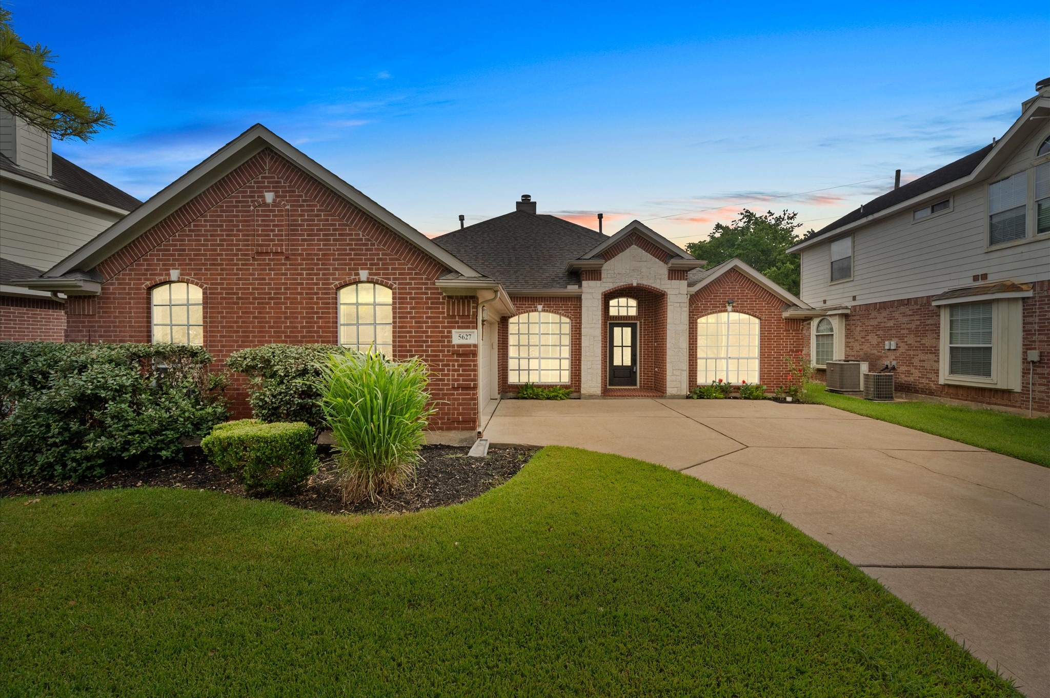 5627 Carta Valley Lane Property Photo 1