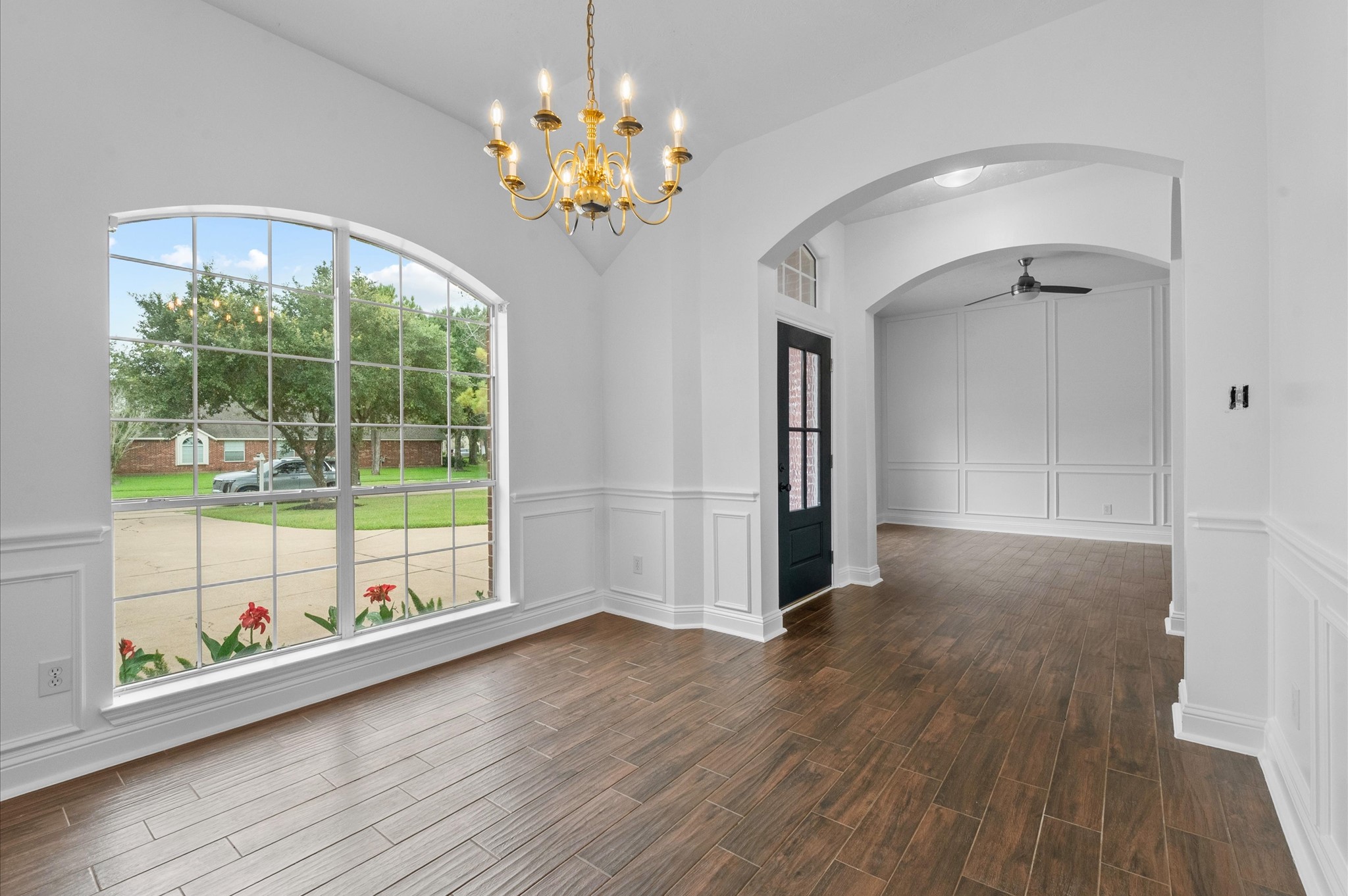 5627 Carta Valley Lane Property Photo 4