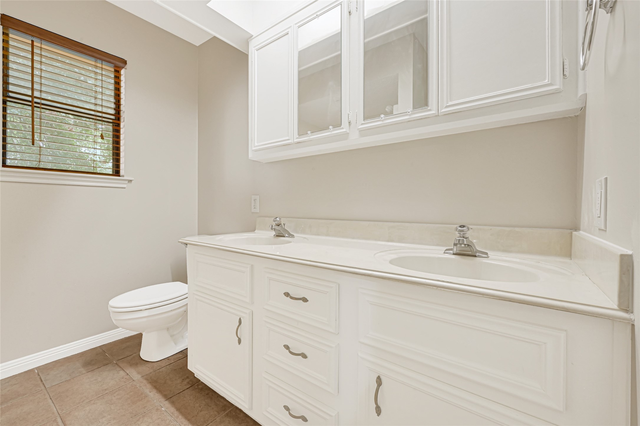 5406 Avenue C Property Photo 13