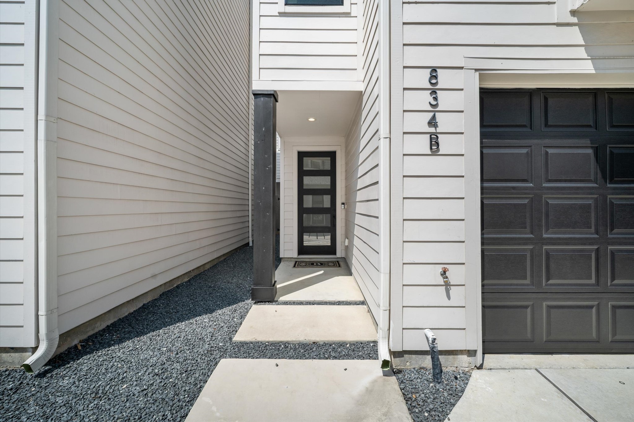 834 Wakefield Drive B Property Photo 5