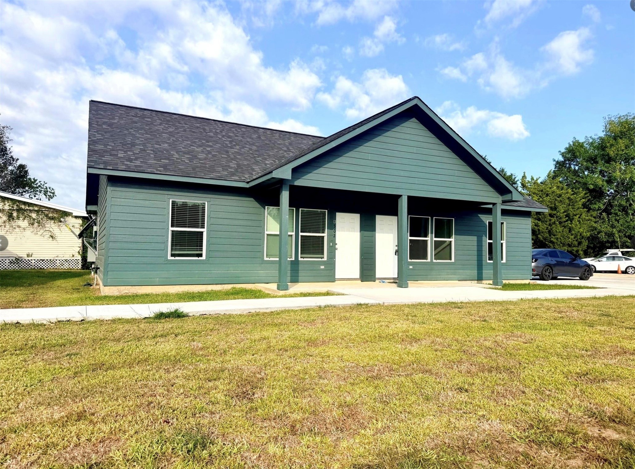 502 S Ross Sterling B Property Photo 1