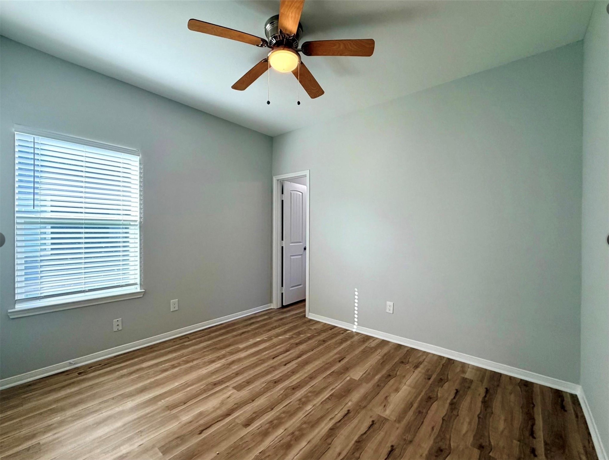 502 S Ross Sterling B Property Photo 14