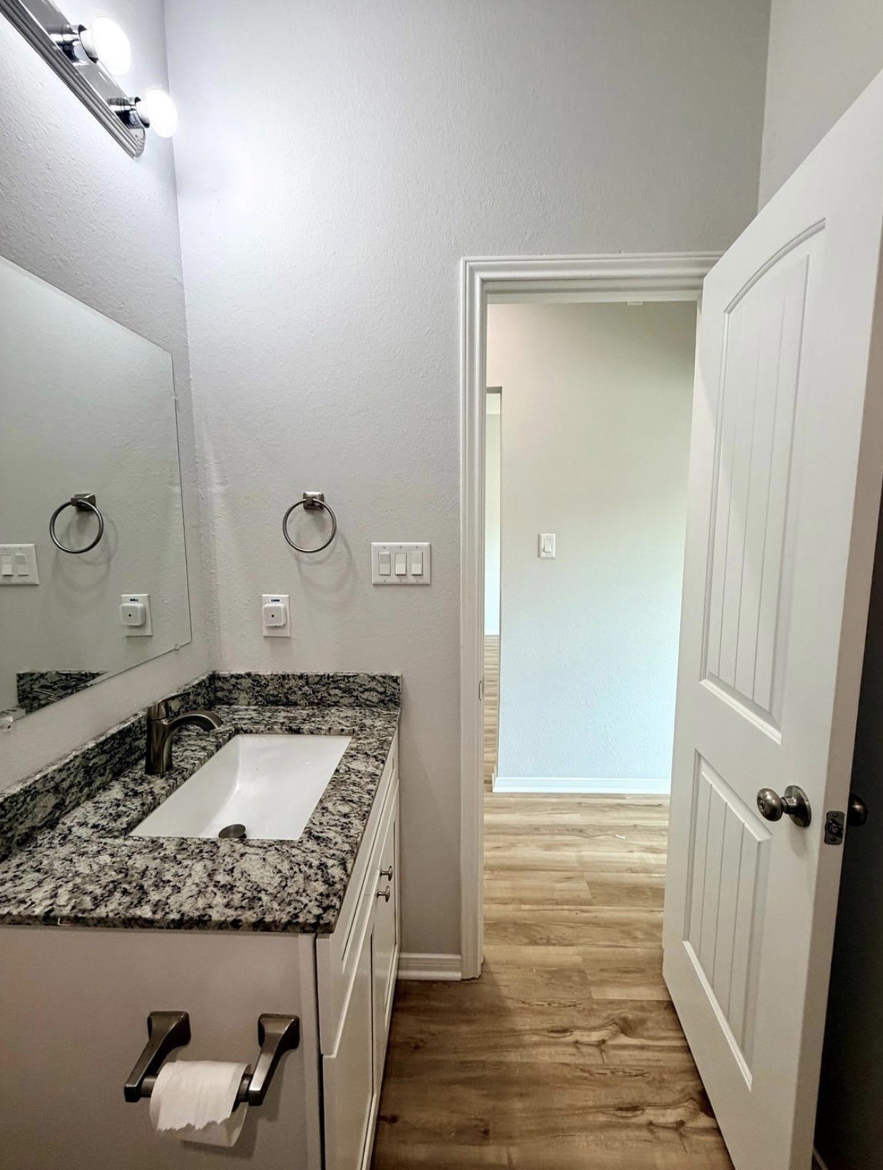 502 S Ross Sterling B Property Photo 21