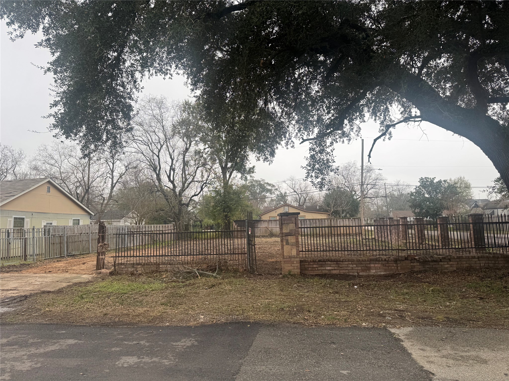 7031 England Street Property Photo 7