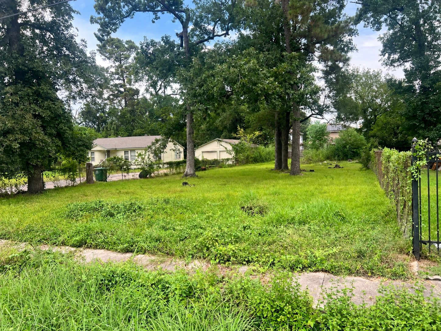 9314 Wiloak Street Property Photo 1