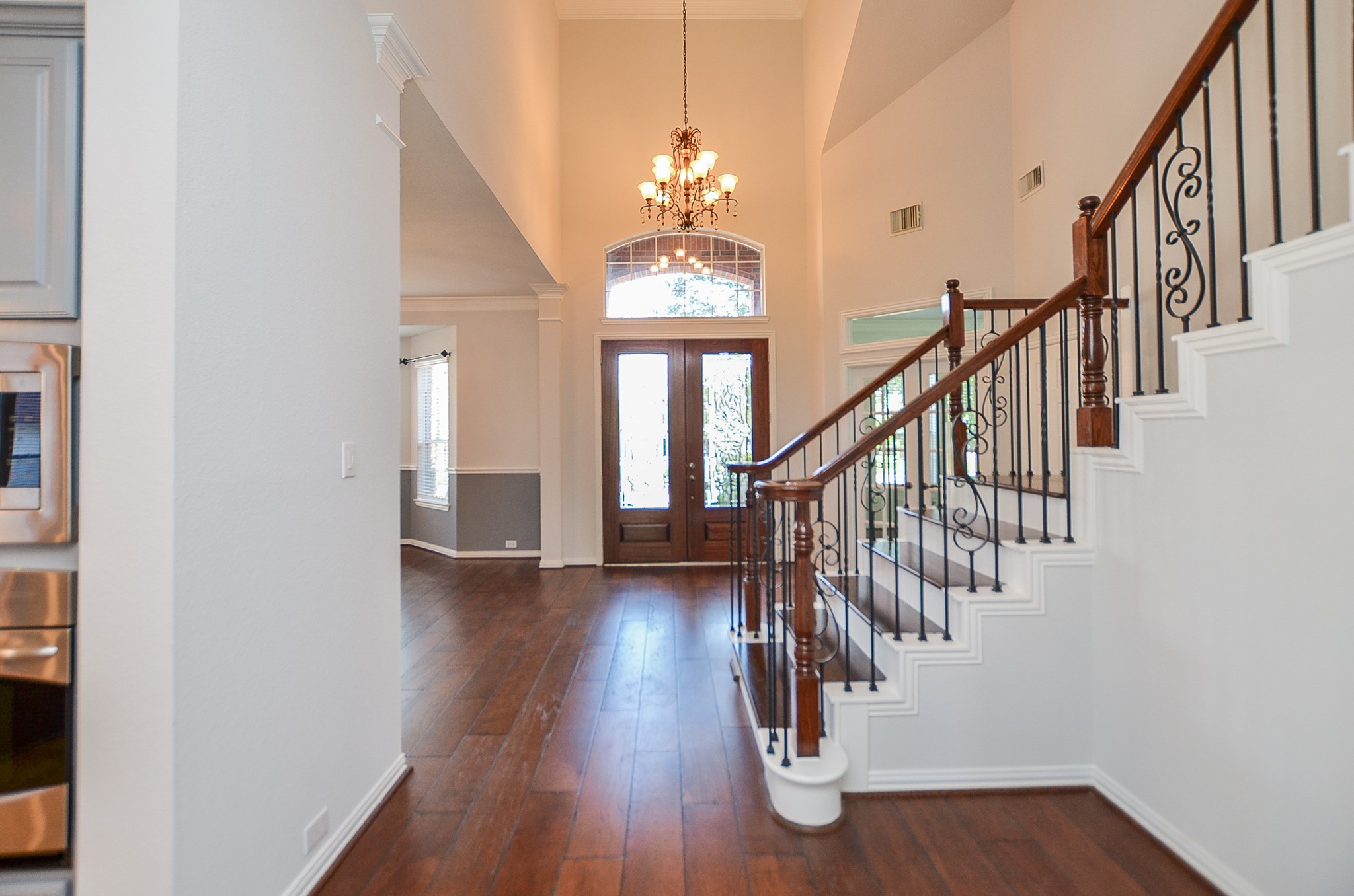 4315 Village Forest Drive Property Photo 3