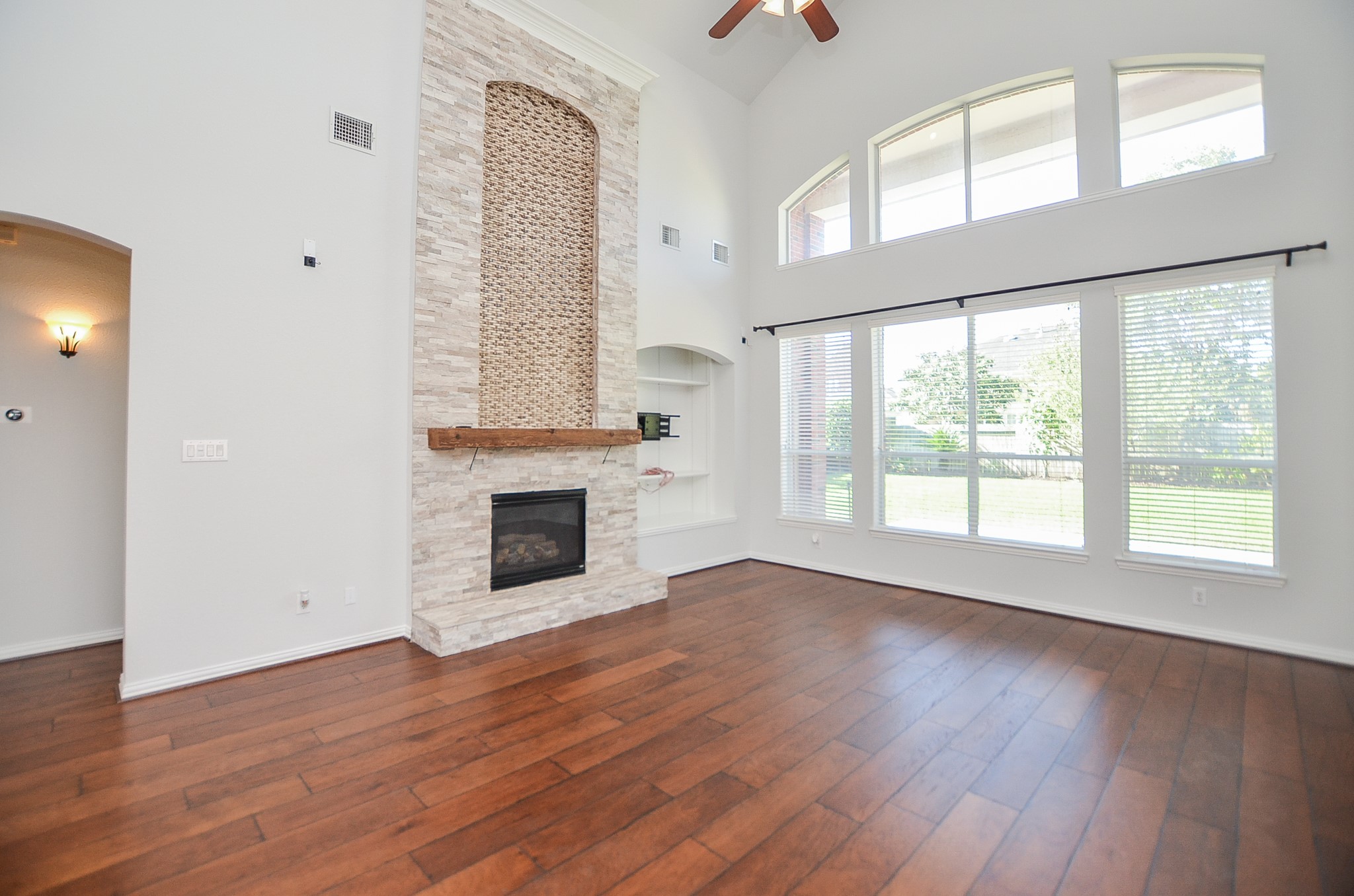 4315 Village Forest Drive Property Photo 9