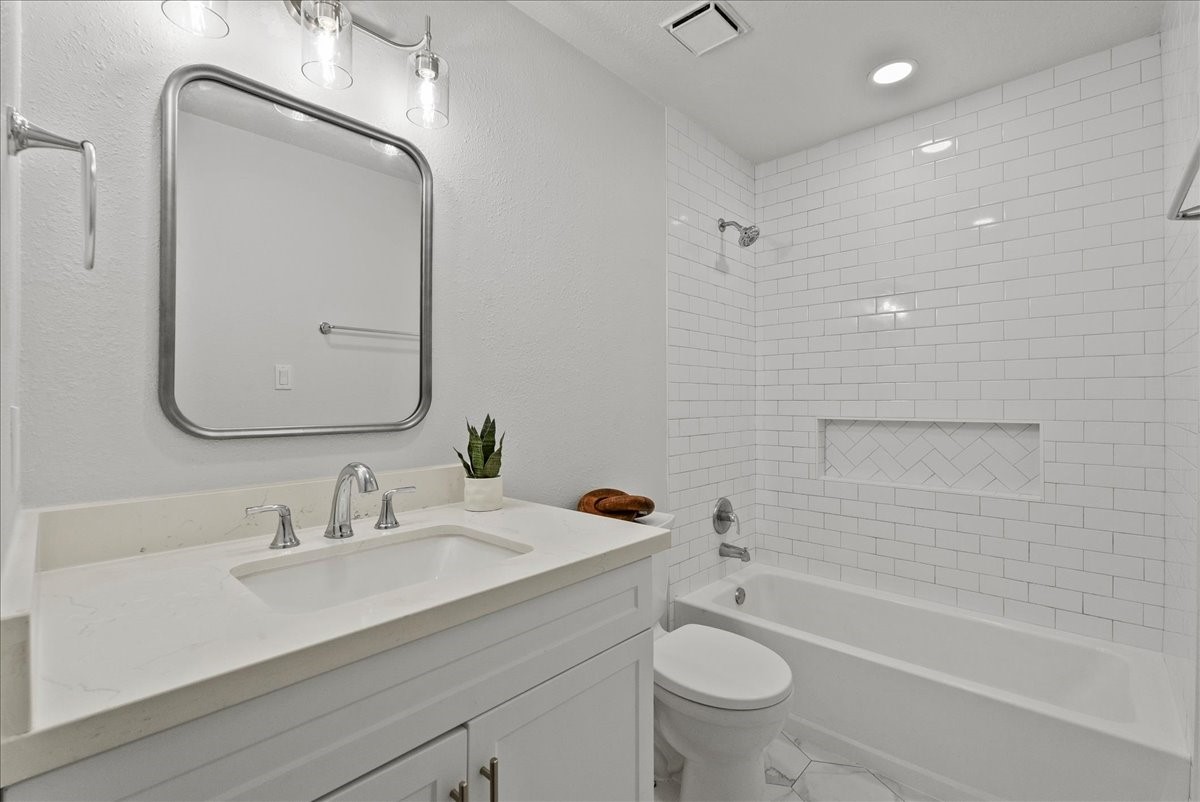 310 Lakeside Drive Property Photo 26