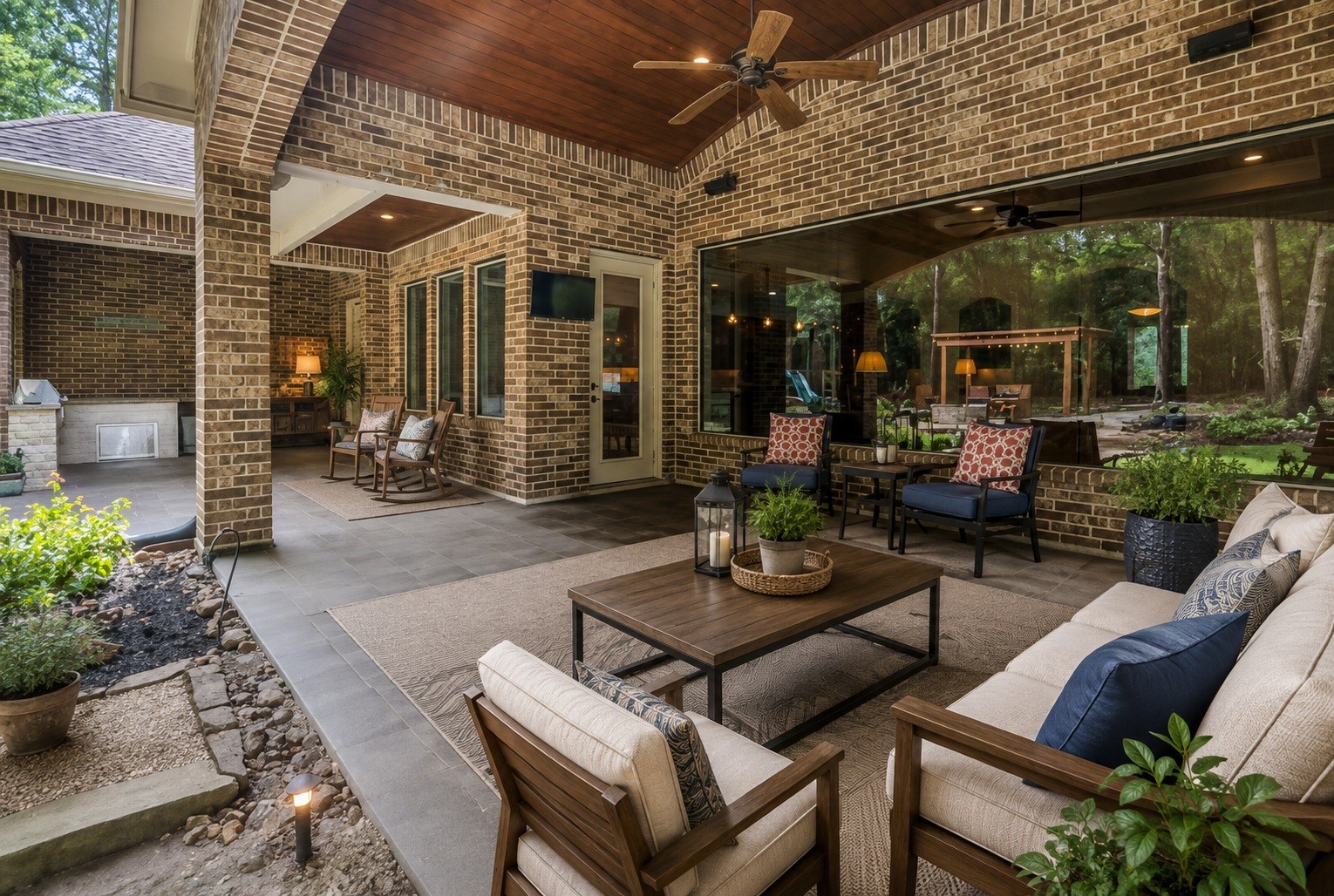 26123 E Crown Crossing Drive Property Photo 1