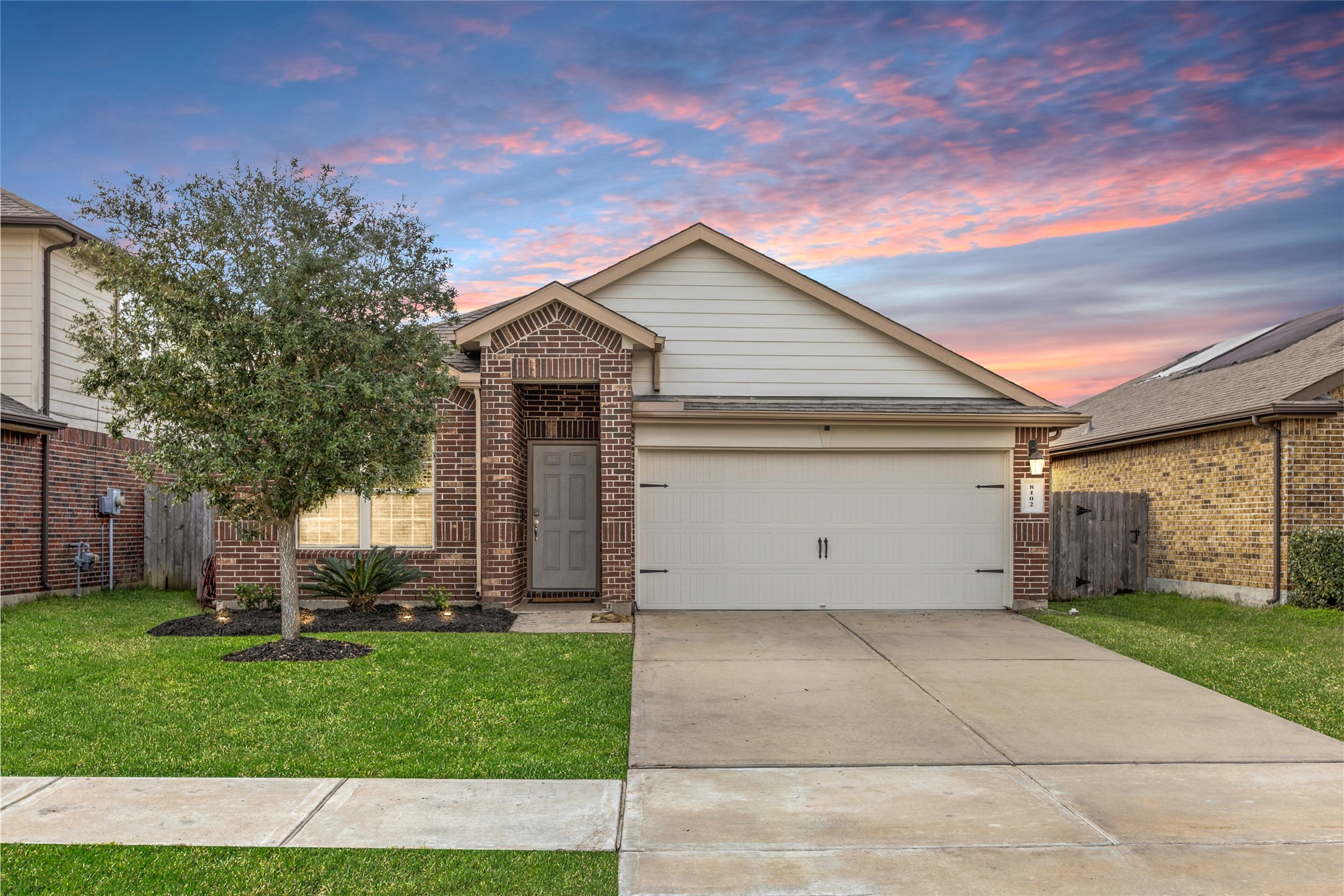 8102 Fieldfare Drive Property Photo 2