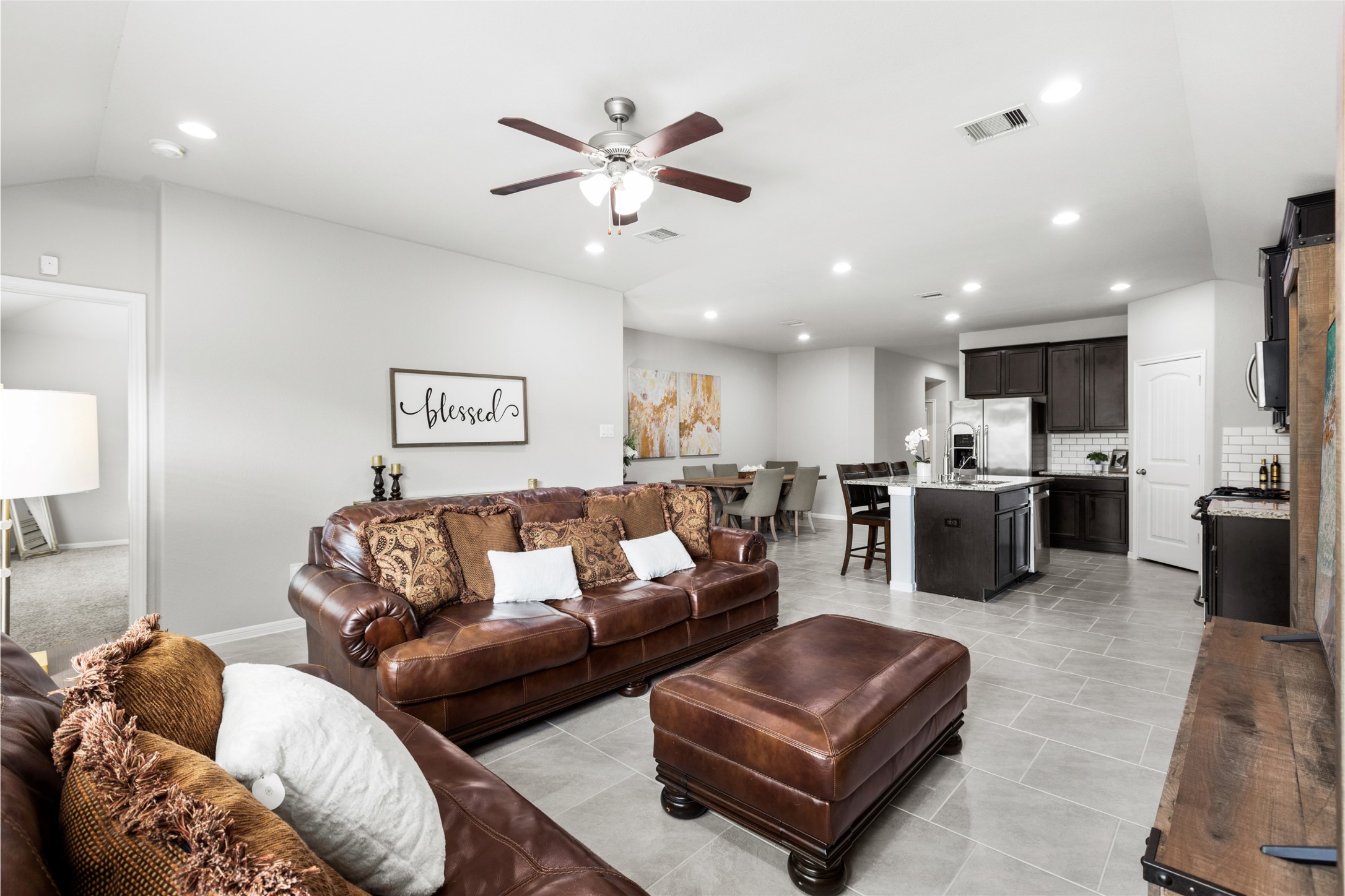 8102 Fieldfare Drive Property Photo 12