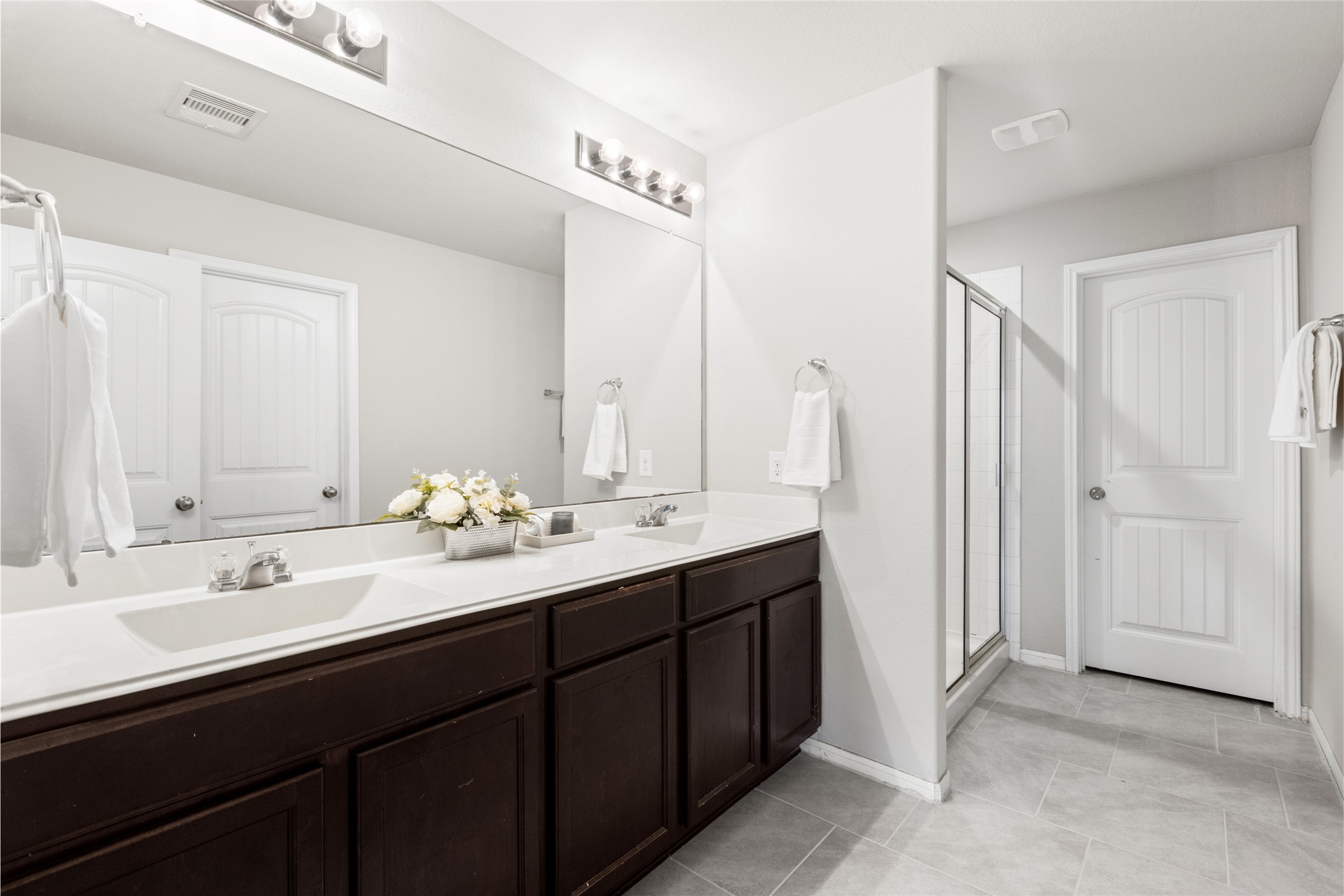 8102 Fieldfare Drive Property Photo 17