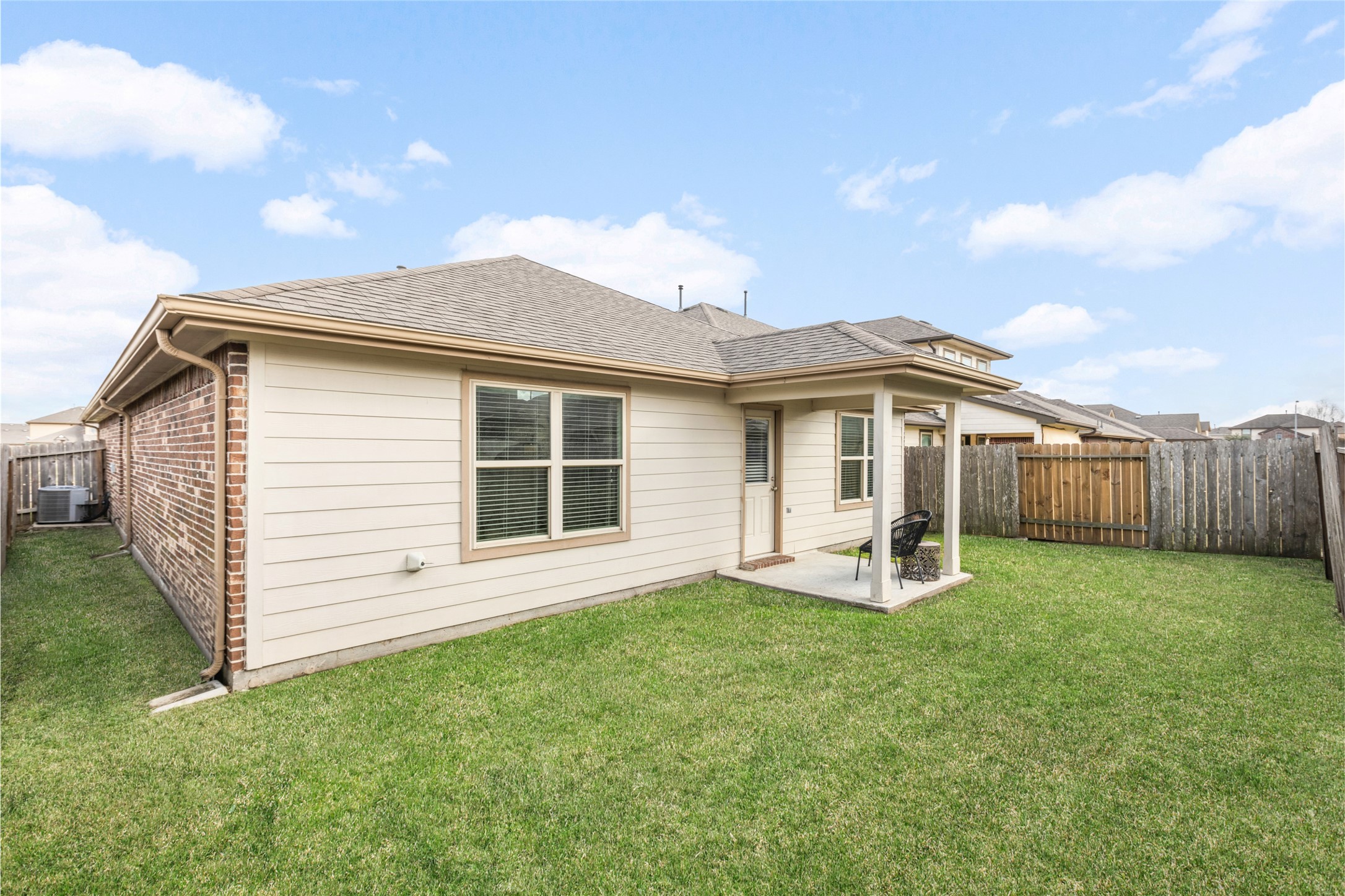 8102 Fieldfare Drive Property Photo 28