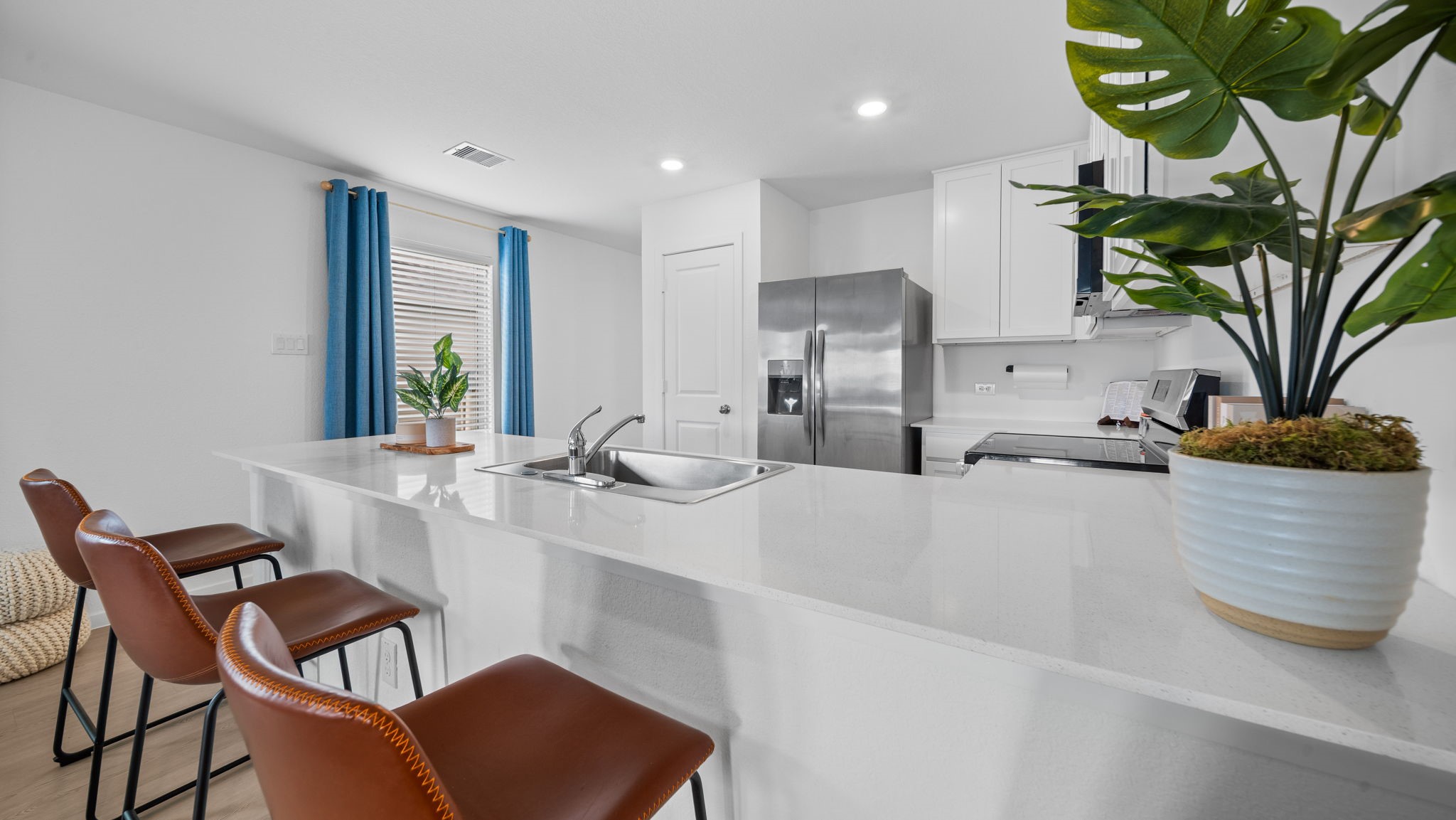633 Craven Street Property Photo 6