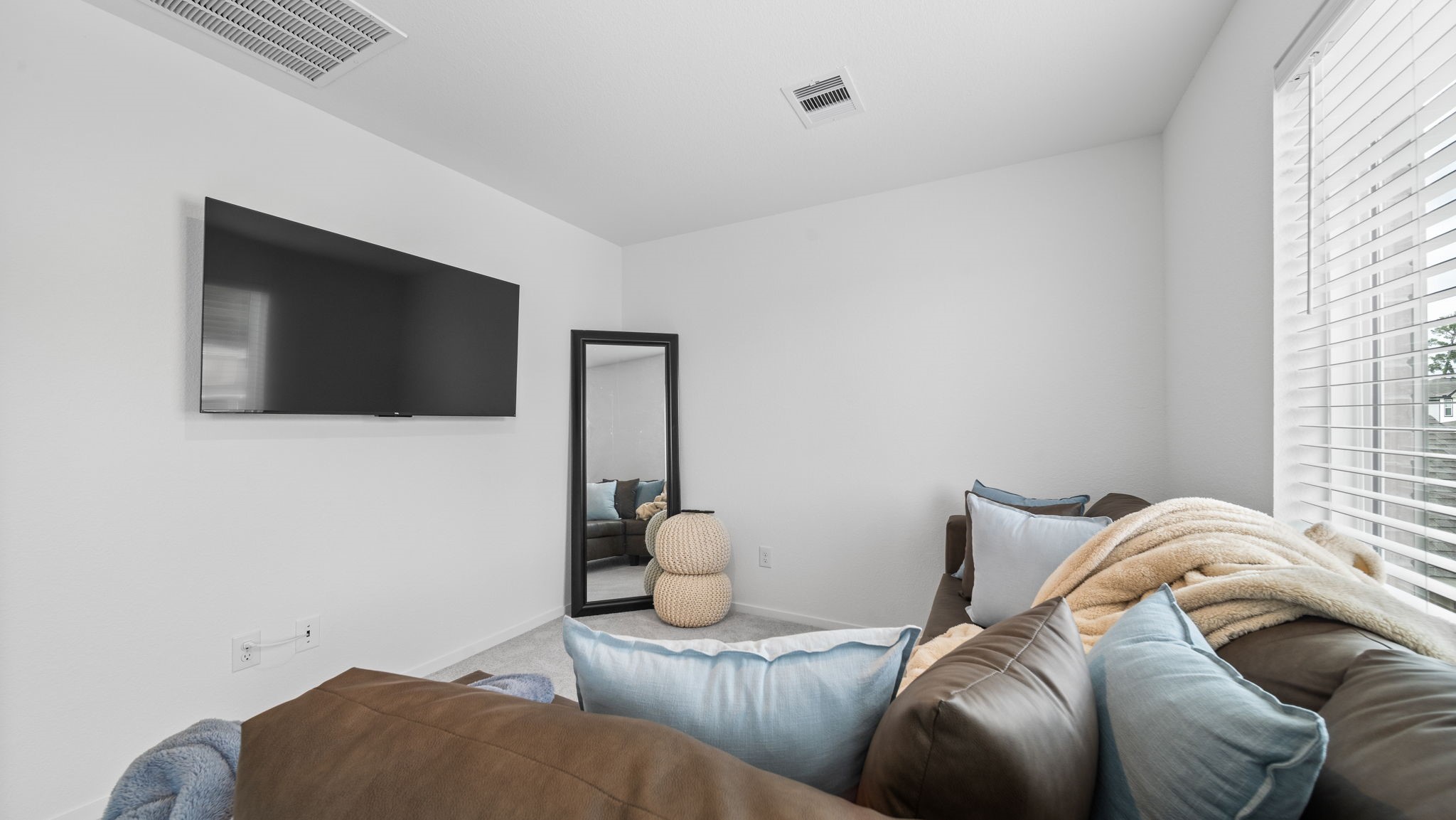 633 Craven Street Property Photo 14