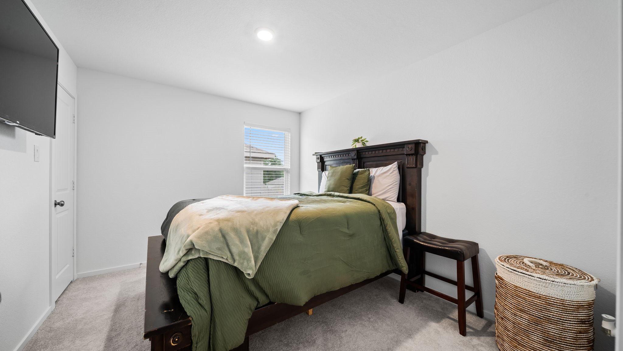 633 Craven Street Property Photo 15