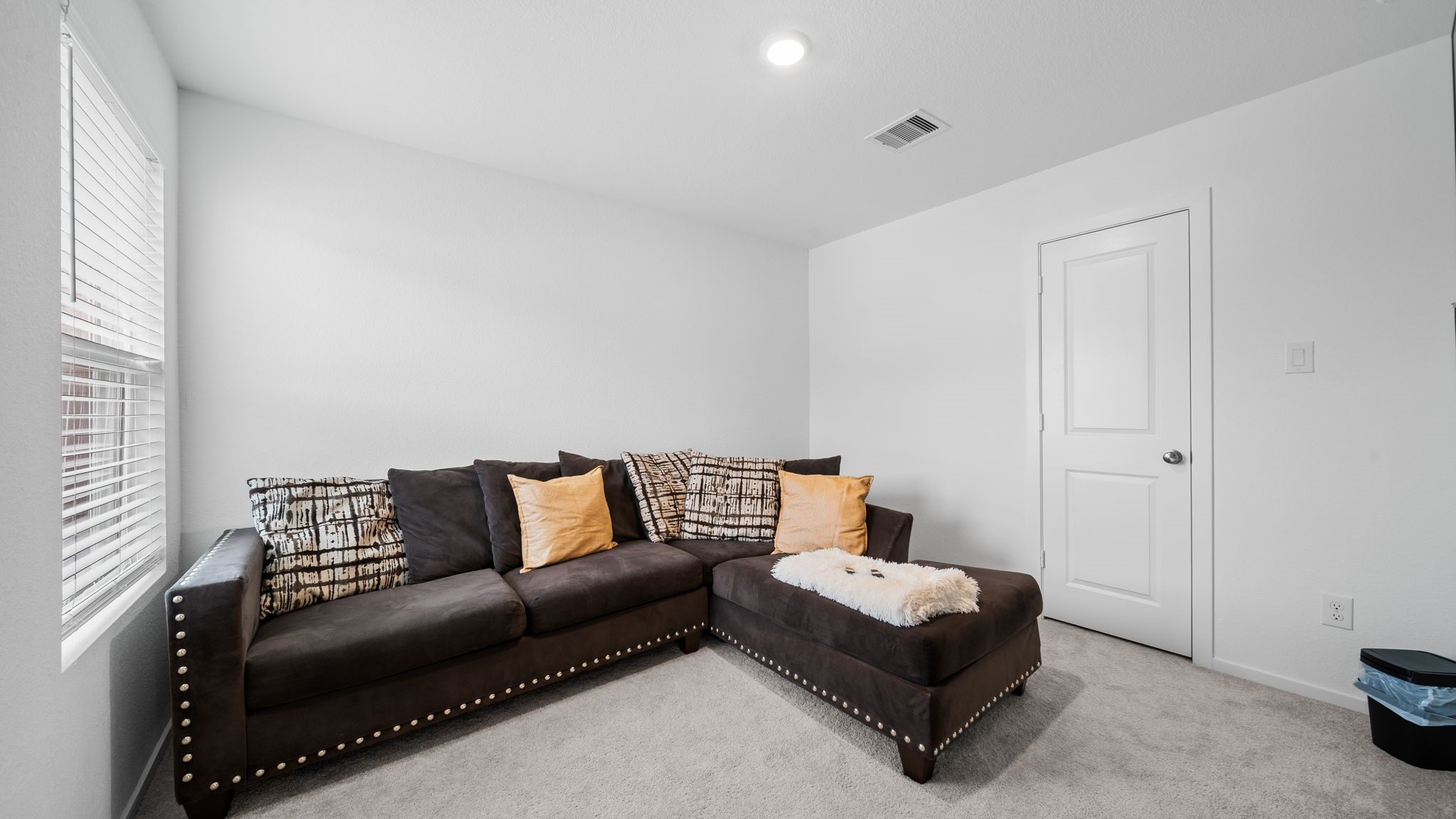 633 Craven Street Property Photo 16