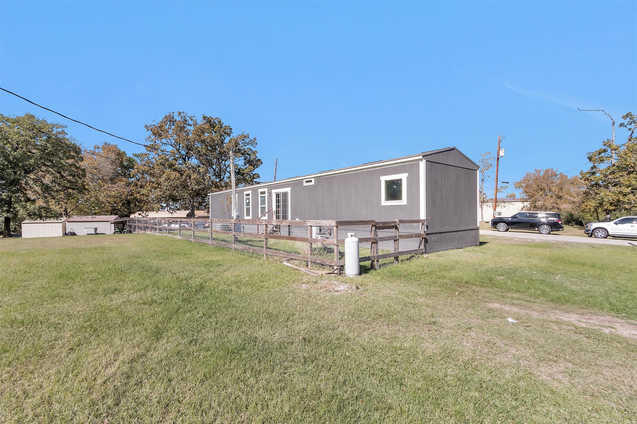 622 Lake Shore Drive Property Photo 25