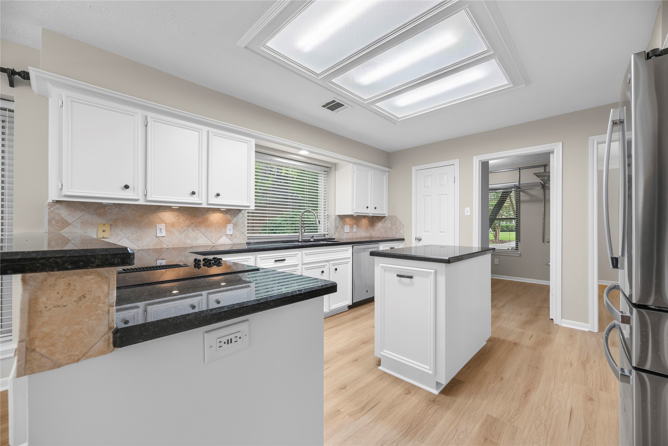 7426 Foxton Place Court Property Photo 10