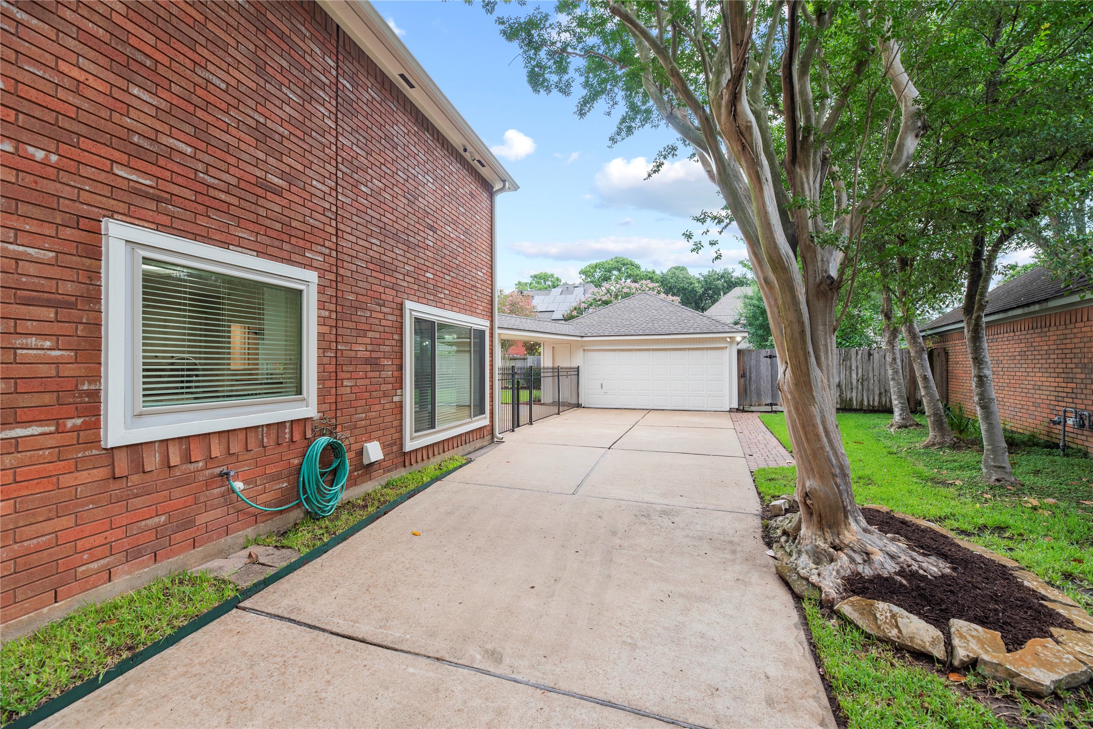 7426 Foxton Place Court Property Photo 34