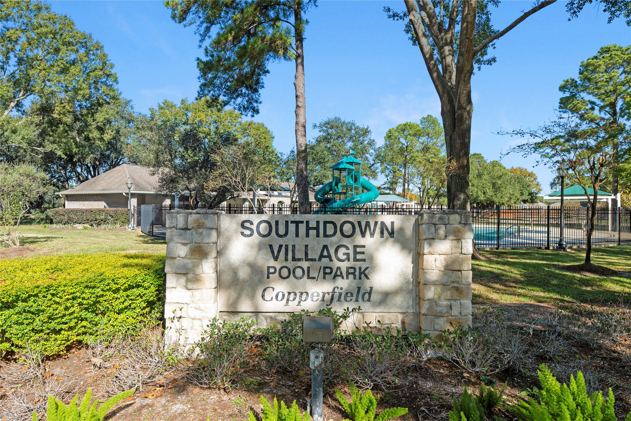 7426 Foxton Place Court Property Photo 39