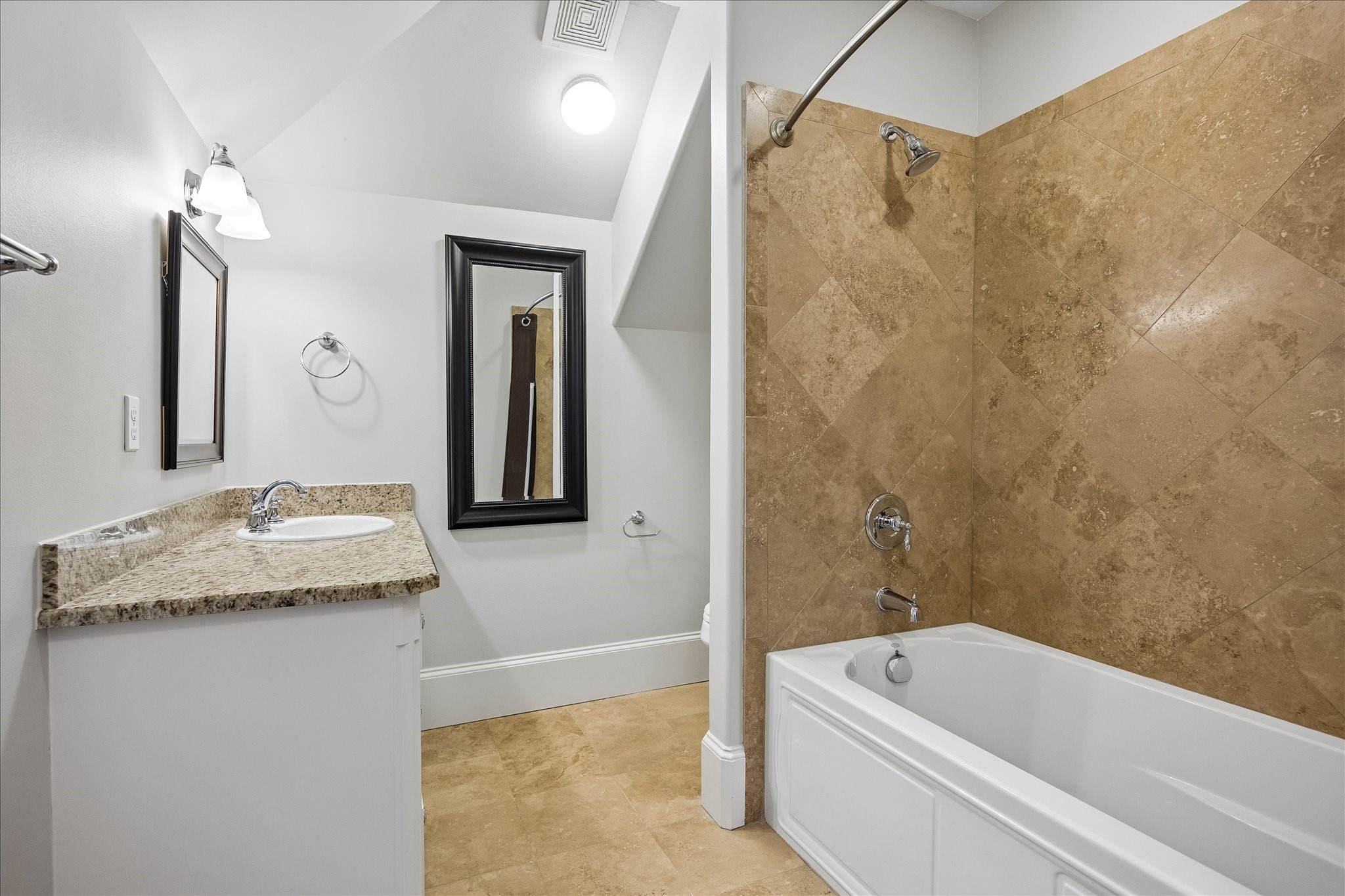 6308 Pickens Street B Property Photo 40