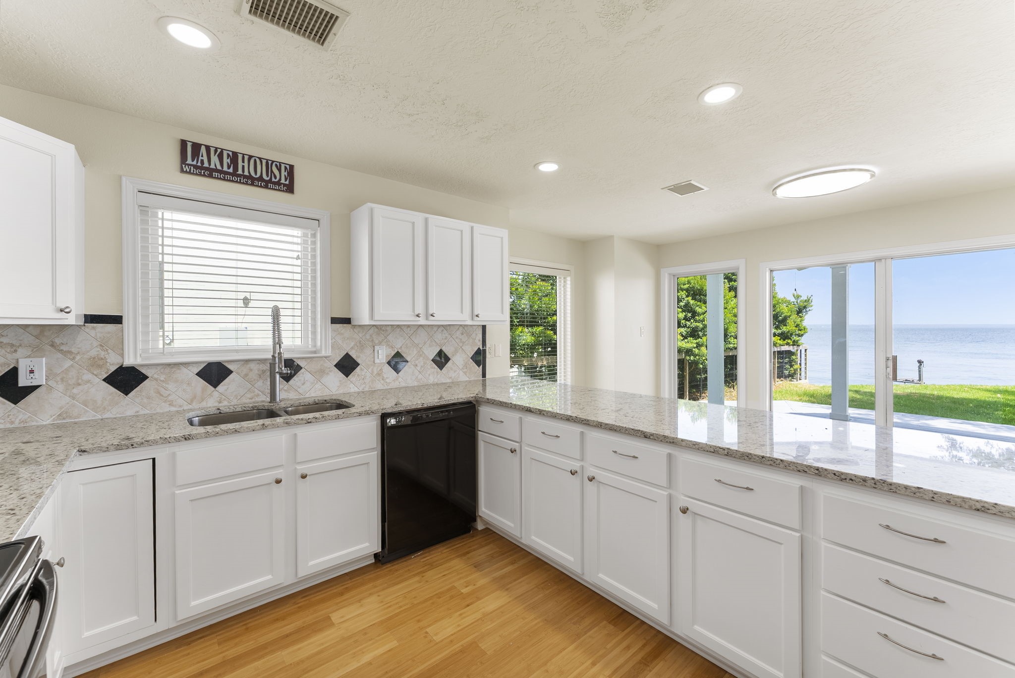 3920 Brookhaven Drive Property Photo 14