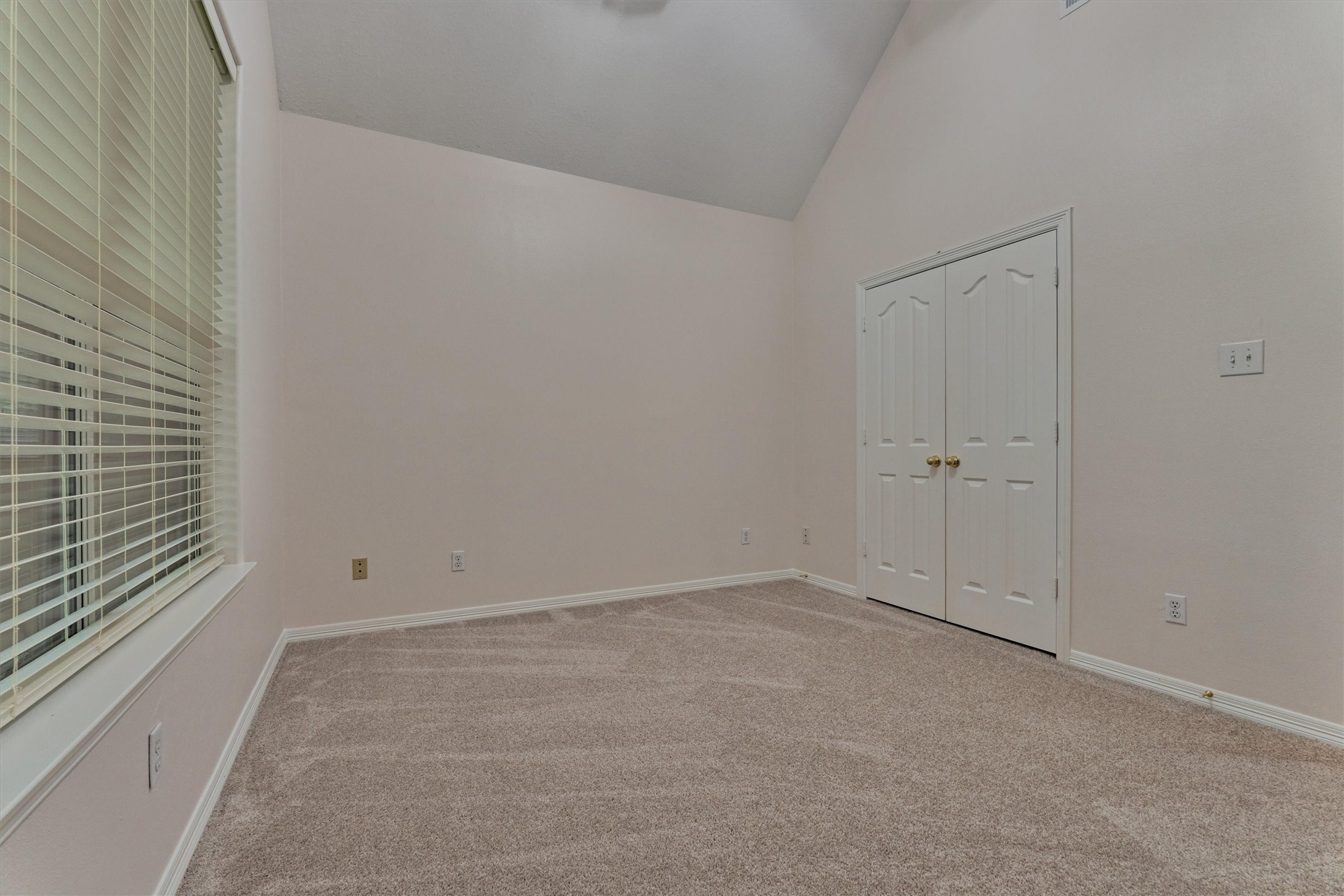 806 Weeping Willow Way Property Photo 40