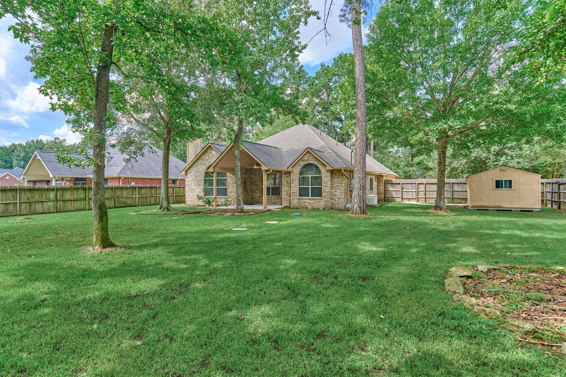 806 Weeping Willow Way Property Photo 43