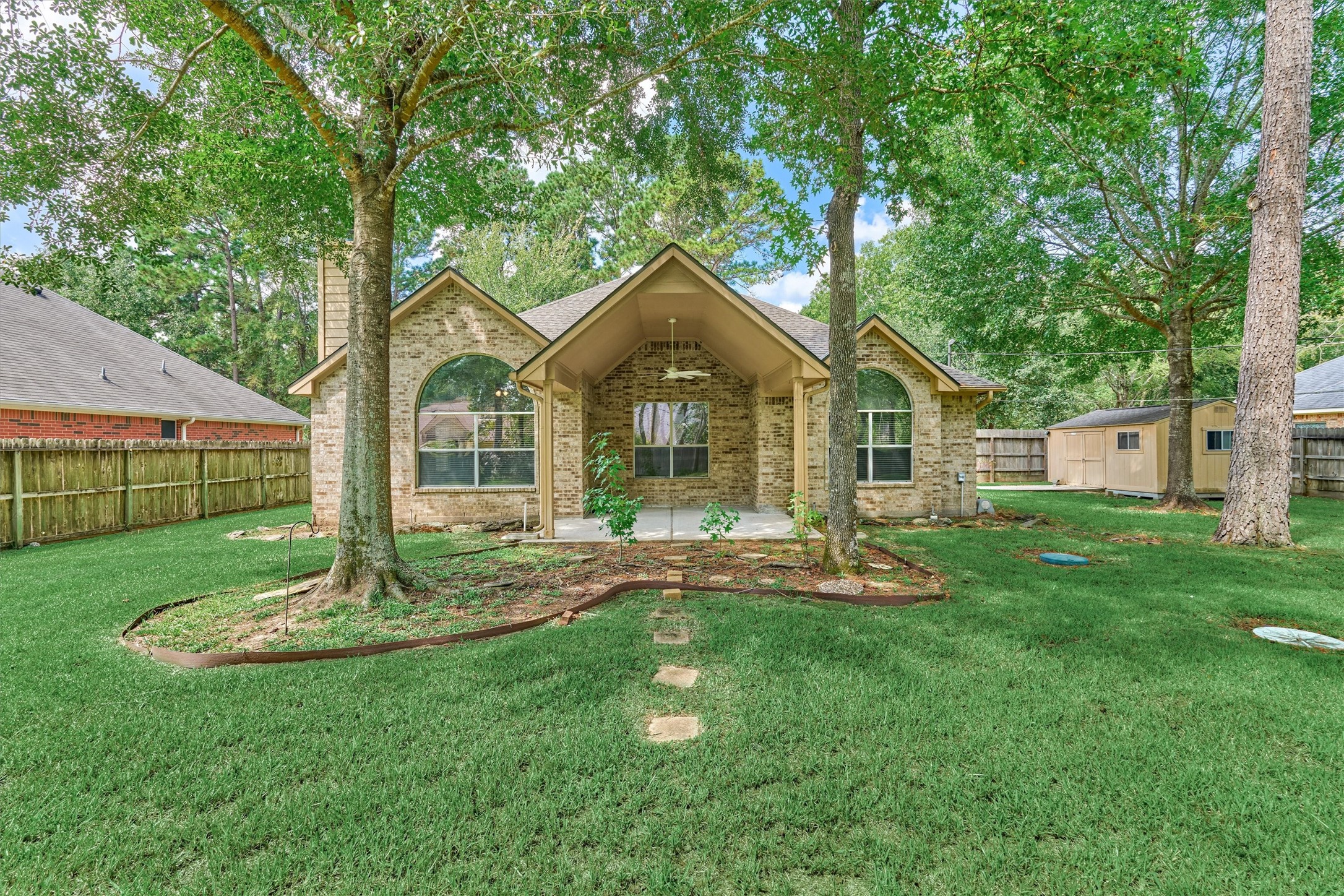 806 Weeping Willow Way Property Photo 44