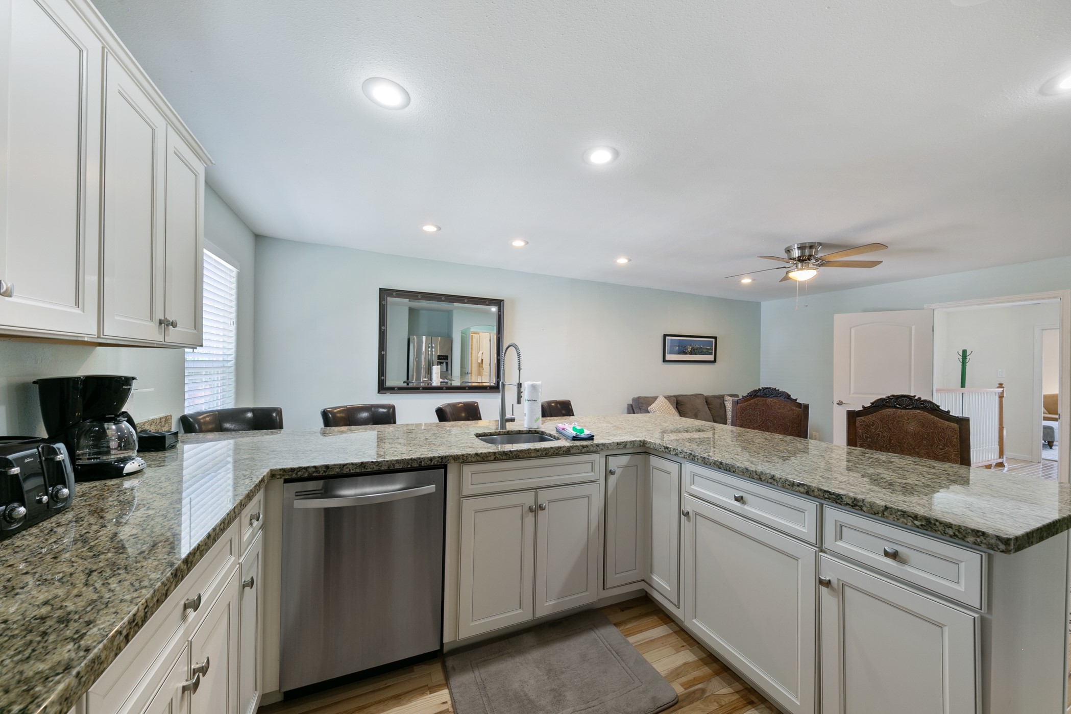 4708 Woodrow Avenue Property Photo 32